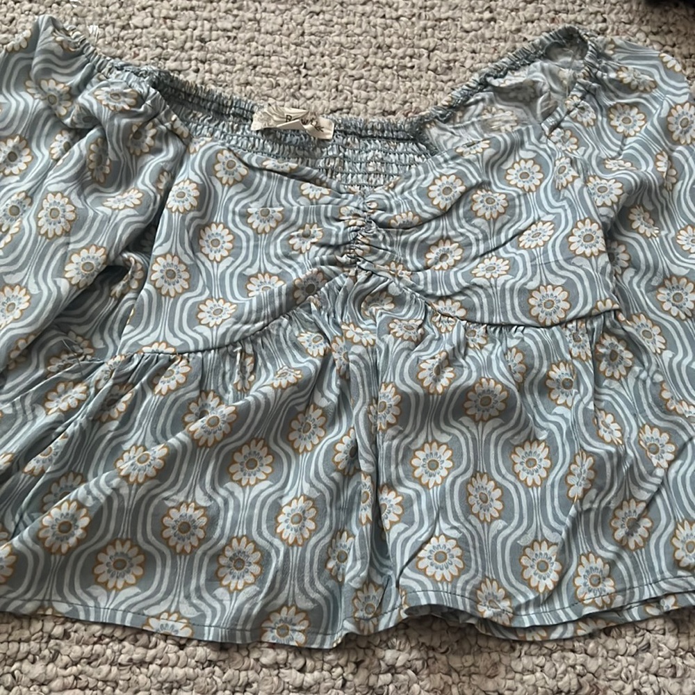Baby Blue Floral Long Sleeve Cropped Top